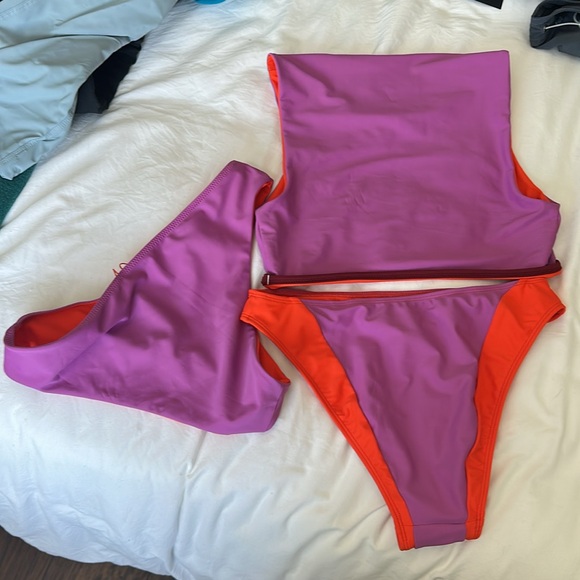 Seea Two Piece - Picture 2 of 3